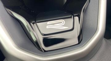 2025 Volkswagen TSI R-Line DSG 2WD Euro 6 2-door (Black) - Image: 21