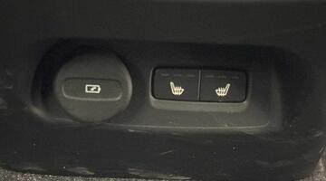 2024 Volvo 2.0 B3 MHEV Plus DCT Auto Euro 6 5-door (Blue) - Image: 17