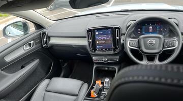 2025 Volvo 2.0 B4 MHEV Ultra Dark DCT Auto Euro 6 5-door (Blue) - Image: 8