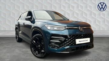 2025 Volkswagen TSI eHybrid 19.7kWh R-Line Edition DSG Euro 6 5-door (Blue) - Image: 1