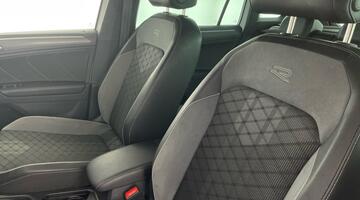 2022 Volkswagen 2.0 TDI R-Line DSG Euro 6 5-door (White) - Image: 35