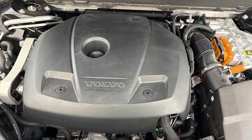 2025 Volvo 2.0 T8 18.8kWh Ultra Dark Auto 4WD Euro 6 5-door (Black) - Image: 15