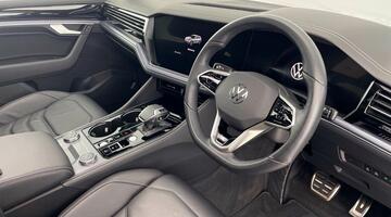 2023 Volkswagen 3.0 TDI V6 Black Edition Tiptronic 4Motion Euro 6 5-door (White) - Image: 6