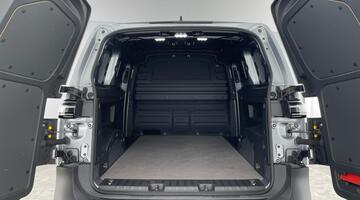 2024 Volkswagen Pro 77kWh Commerce Plus Auto 5-door (Silver) - Image: 8