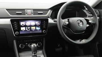 2024 Škoda 2.0 TDI SE DSG Euro 6 5-door (White) - Image: 2