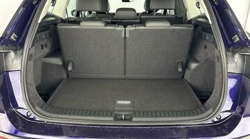 2025 Volkswagen ETSI MHEV Life DSG Euro 6 5-door (Purple) - Image: 32