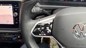 2023 Volkswagen 2.0 TDI R-Line DSG Euro 6 5-door (Grey) - Image: 23