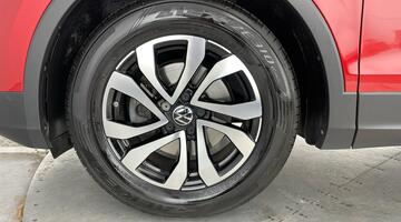 2021 Volkswagen TSI Active Euro 6 5-door (Red) - Image: 5