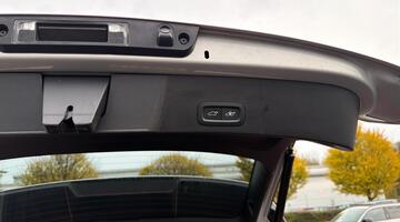 2024 Volvo 2.0 B4 MHEV Ultra Bright DCT Auto Euro 6 5-door (Silver) - Image: 24