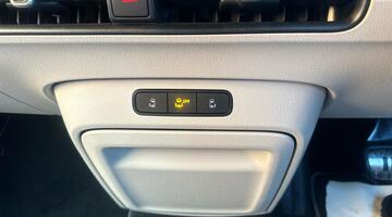 2025 Volkswagen Pro 79kWh Style Auto 5-door (SWB, 5Seat) (Green) - Image: 19