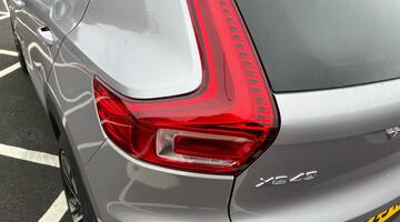 2025 Volvo 2.0 B4 MHEV Ultra Dark DCT Auto Euro 6 5-door (Silver) - Image: 23