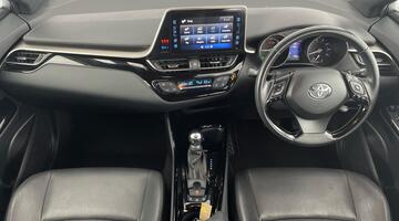 2019 Toyota VVT-h Dynamic CVT Euro 6 5-door (Grey) - Image: 8