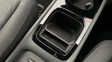 2025 Volkswagen Pro 59kWh Auto 5-door (Silver) - Image: 25