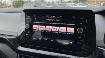 2025 Volkswagen 1.0 TSI Match Euro 6 5-door (Silver) - Image: 13