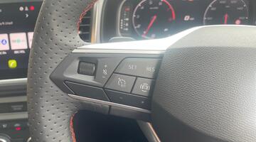 2025 SEAT TSI EVO FR Sport DSG Euro 6 5-door (Black) - Image: 19