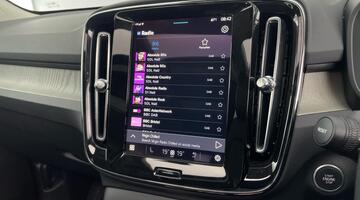 2025 Volvo 2.0 B3 MHEV Ultra Bright DCT Auto Euro 6 5-door (Blue) - Image: 24