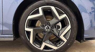 2025 Volkswagen TSI R-Line Euro 6 5-door (Blue) - Image: 5