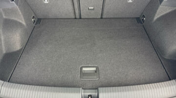 2025 Volkswagen TSI R-Line DSG Euro 6 5-door (White) - Image: 30