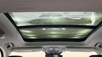 2025 Volvo 2.0 T8 18.8kWh Ultra Dark Auto 4WD Euro 6 5-door (Silver) - Image: 18