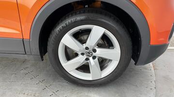 2021 Volkswagen 1.0 TSI SEL DSG Euro 6 5-door (Orange) - Image: 5