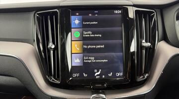 2019 Volvo 2.0 D4 R-Design Auto Euro 6 5-door (Black) - Image: 7