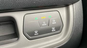 2025 Volkswagen Pro 79kWh Commerce Auto 5-door (Silver) - Image: 20