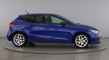 2020 SEAT 1.0 TSI FR Euro 6 5-door GPF (Blue) - Image: 4