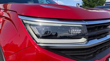 2025 Volkswagen 2.0 TDI Style Auto 4Motion Euro 6 4-door (Red) - Image: 10