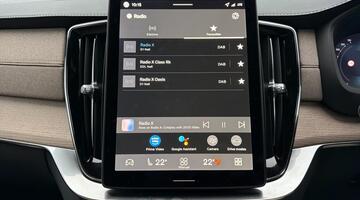 2025 Volvo 2.0 T8 18.8kWh Ultra Dark Auto 4WD Euro 6 5-door (Red) - Image: 55