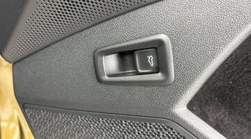 2025 Škoda 2.0 TDI SE L DSG 4WD Euro 6 5-door (7 Seat) (Gold) - Image: 24