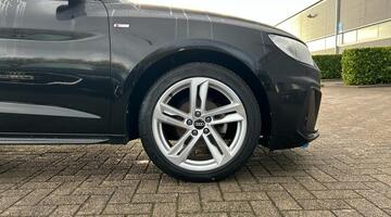 2021 Audi 1.0 TFSI 25 S line Sportback Euro 6 5-door (Black) - Image: 5