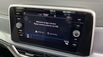 2023 Volkswagen TSI Style DSG Euro 6 5-door (Red) - Image: 16