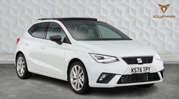 2025 SEAT 1.0 TSI FR DSG Euro 6 5-door (White) - Image: 1