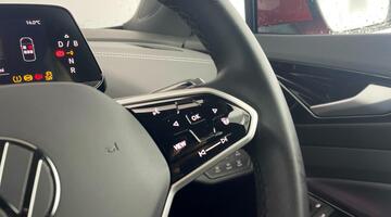 2024 Volkswagen Pro 77kWh Match Auto 5-door (Red) - Image: 23