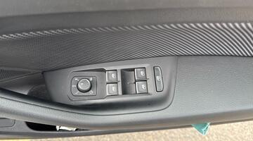 2025 Volkswagen 2.0 TSI R Fastback DSG 4Motion Euro 6 5-door (White) - Image: 30