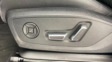 2025 Audi 100kWh Edition 1 Auto quattro 5-door (White) - Image: 44