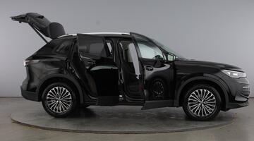 2025 Volkswagen ETSI MHEV Match DSG Euro 6 5-door (Black) - Image: 10