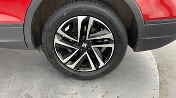 2022 SEAT TSI EVO SE Technology DSG Euro 6 5-door (Red) - Image: 33