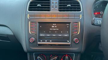 2017 Volkswagen TSI BlueMotion Tech Match Euro 6 5-door (White) - Image: 27