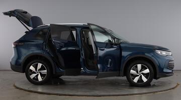 2025 Volkswagen TSI eHybrid 19.7kWh Match DSG Euro 6 5-door (Blue) - Image: 10