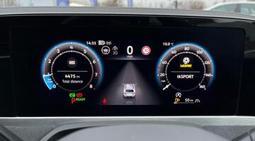 2025 Volkswagen ETSI MHEV R-Line DSG Euro 6 5-door (Grey) - Image: 12