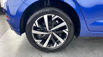 2025 Volkswagen 1.0 TSI Match Euro 6 5-door (Blue) - Image: 22