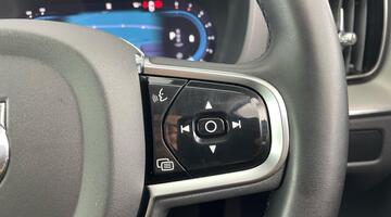 2024 Volvo 2.0 B5 MHEV Plus Auto Euro 6 5-door (Black) - Image: 22