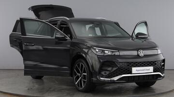 2024 Volkswagen 2.0 TDI R-Line DSG Euro 6 5-door (Grey) - Image: 9