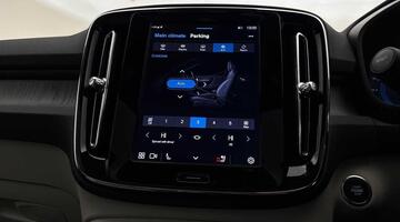 2025 Volvo 2.0 B4 MHEV Ultra Bright DCT Auto Euro 6 5-door (Black) - Image: 39