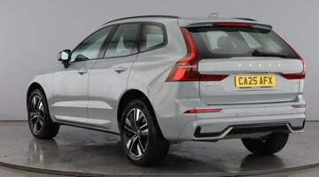 2025 Volvo 2.0 B5 MHEV Plus Pro Auto Euro 6 5-door (Grey) - Image: 3