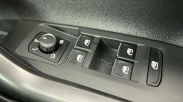 2022 Volkswagen 1.0 TSI R-Line Euro 6 5-door (Red) - Image: 19