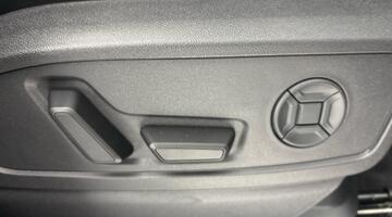 2025 Audi 2.0 TDI Edition 1 S Tronic quattro Euro 6 5-door (Red) - Image: 24