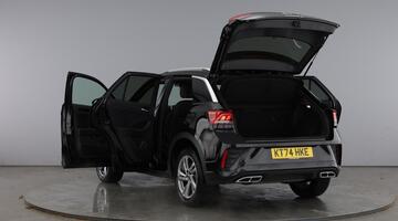 2025 Volkswagen 2.0 TDI R-Line DSG Euro 6 5-door (Black) - Image: 11