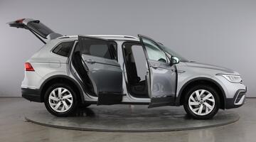 2021 Volkswagen 2.0 TDI Life DSG Euro 6 5-door (Silver) - Image: 10